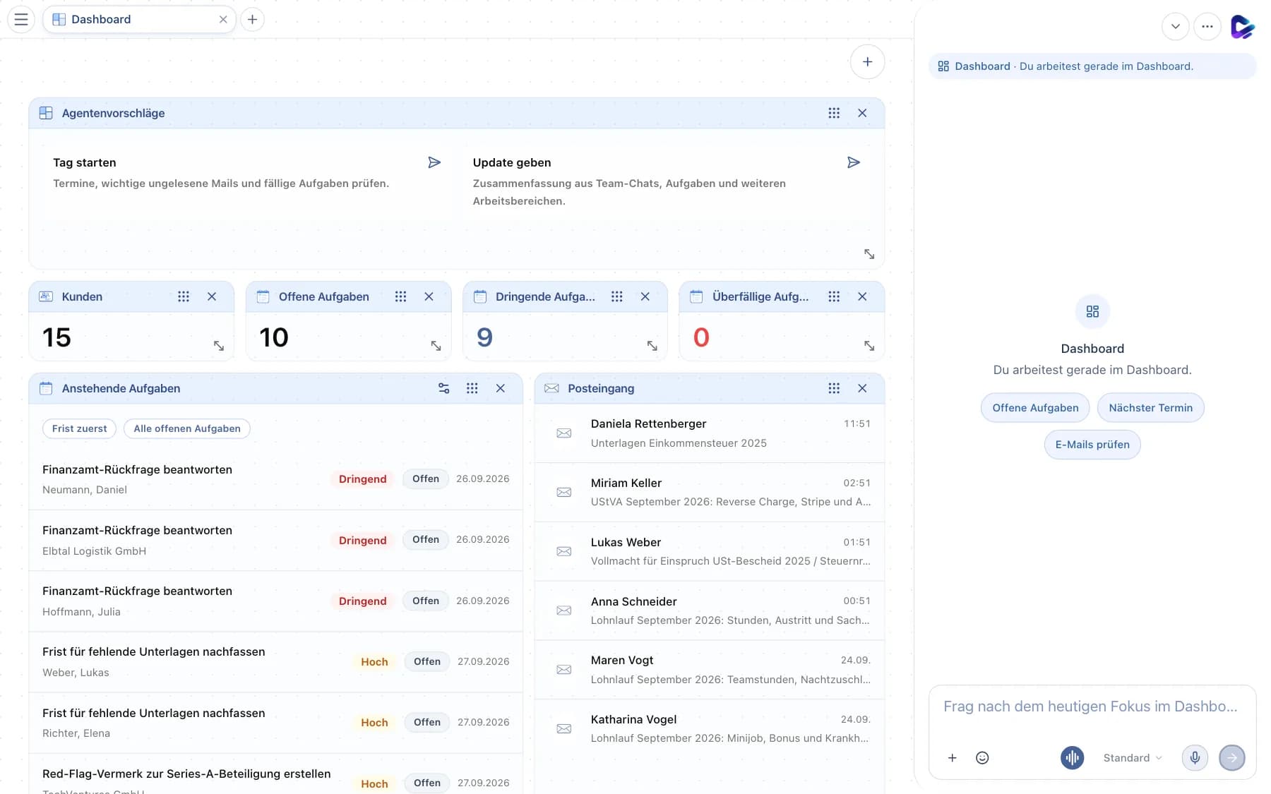 Clapilot-Arbeitsbereich mit Dashboard, Tab-Leiste und Chat-Dock